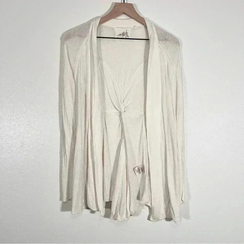 Angel of the North White Cardigan